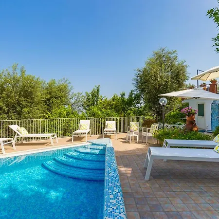 Villa Sorrento Flats Exterior photo