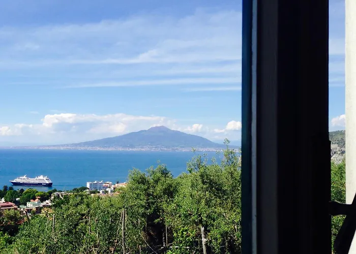 Villa Sorrento Flats